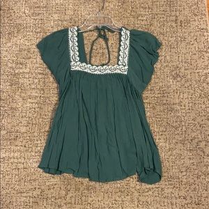 Linen blouse with elegant detail